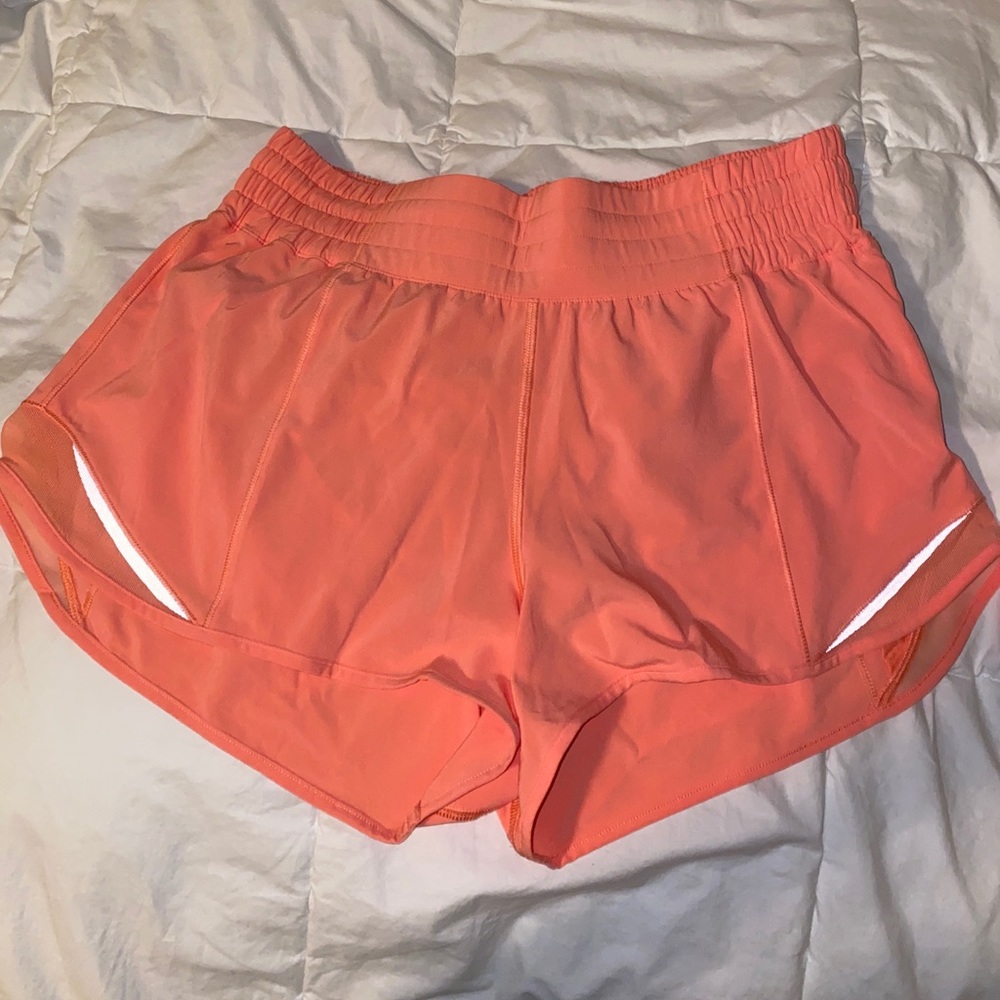 Lululemon high rise hotty hot shorts